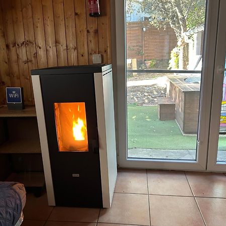 Cabana Jara Y Enebro Collado Villalba Exteriör bild