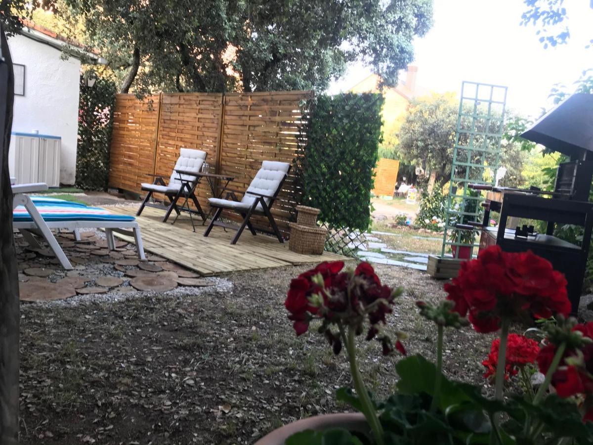 Cabana Jara Y Enebro Collado Villalba Exteriör bild