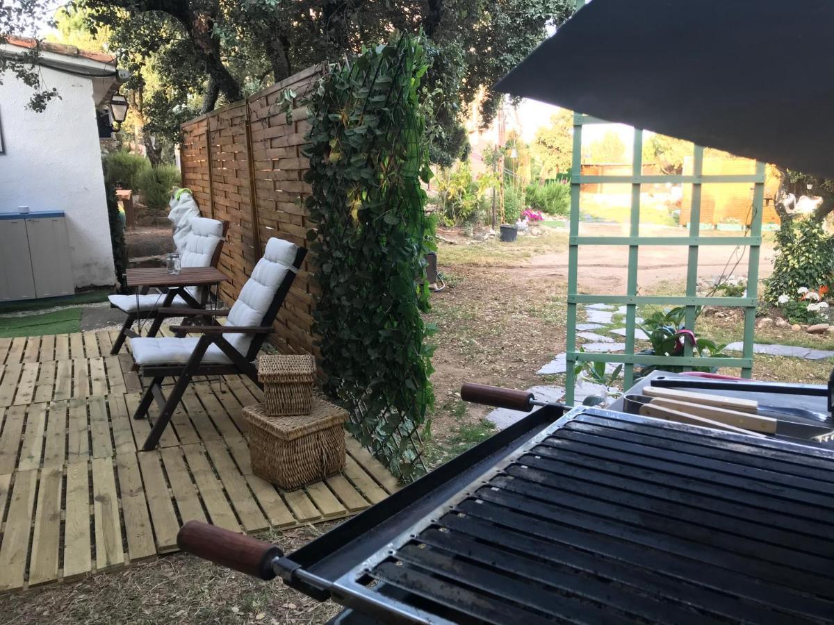 Cabana Jara Y Enebro Collado Villalba Exteriör bild
